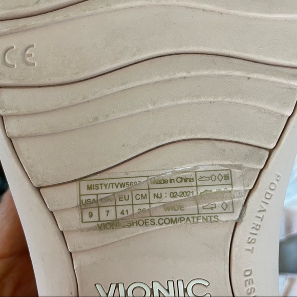 Vionic Misty Pink Adjustable Wedge Sandals WIDE - Picture 4 of 5